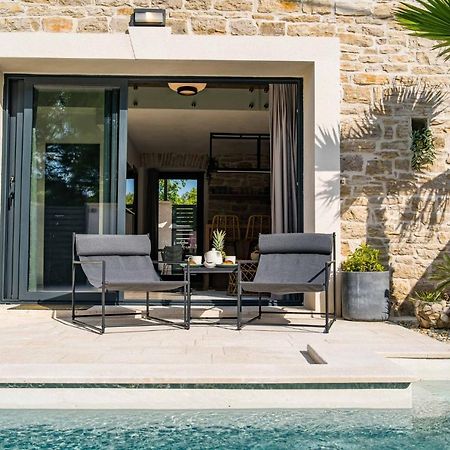 Stone House With Pool Poeta Villa Pridraga Eksteriør billede