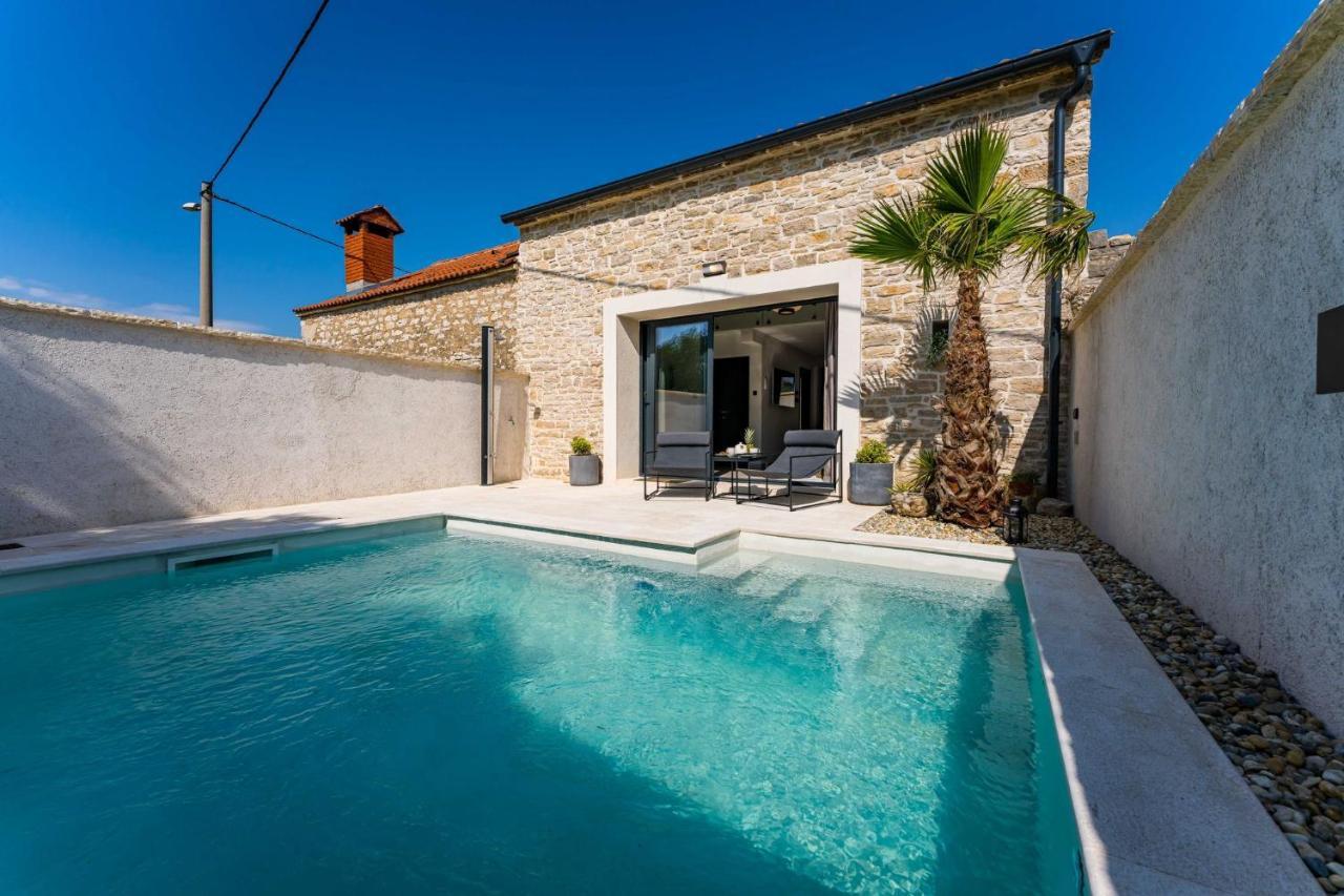 Stone House With Pool Poeta Villa Pridraga Eksteriør billede