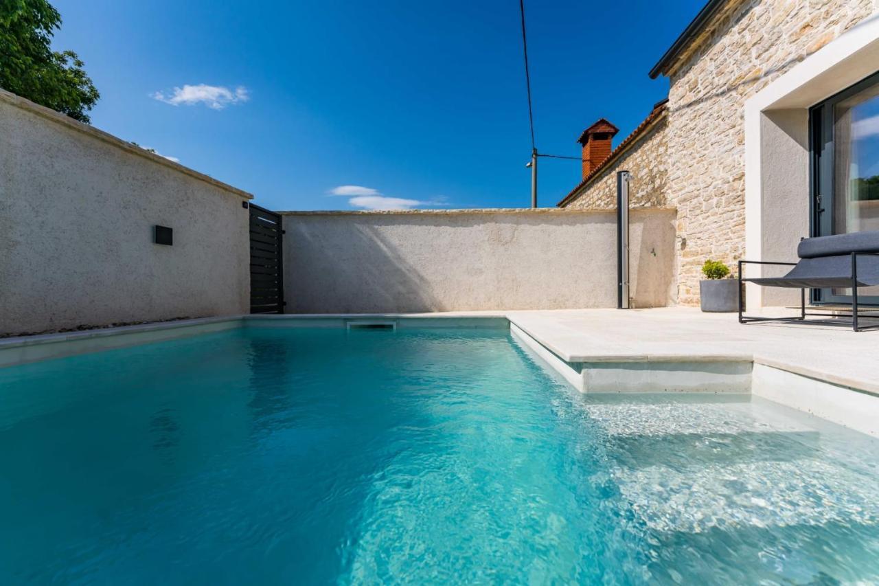Stone House With Pool Poeta Villa Pridraga Eksteriør billede